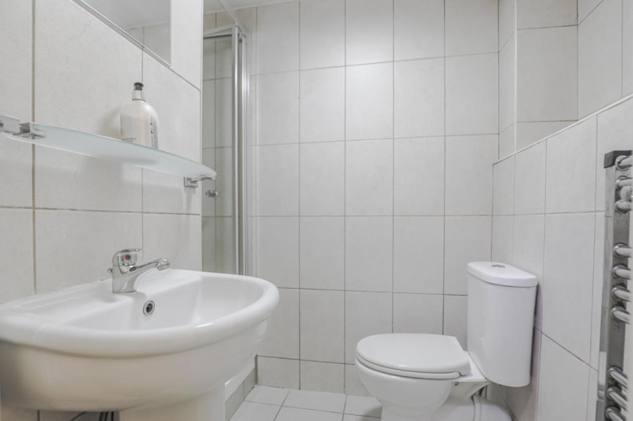 Oyo Sangha House - Short Stays Лестер Екстер'єр фото
